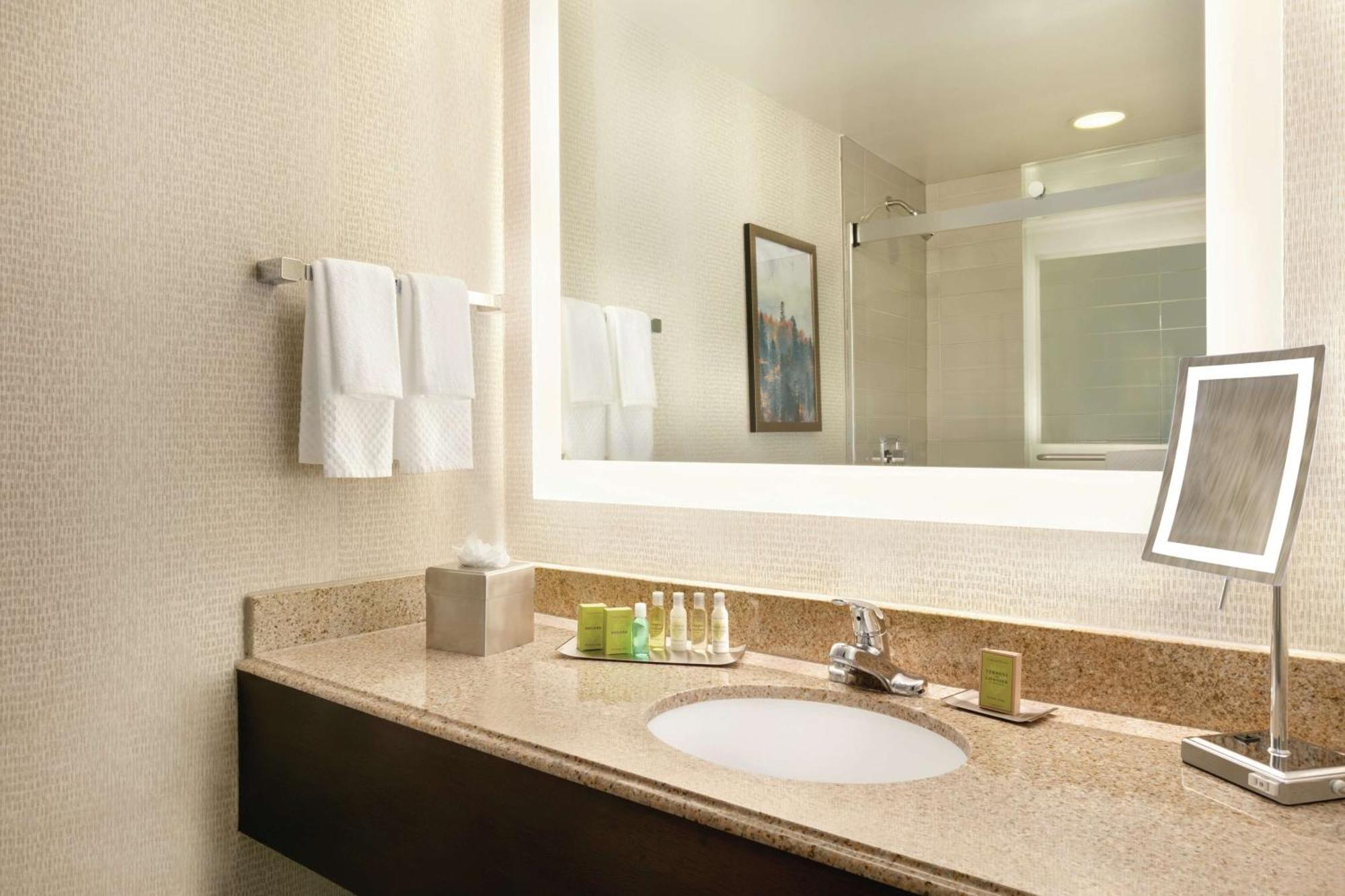Doubletree By Hilton Atlanta Northeast/Northlake Tucker Exterior photo